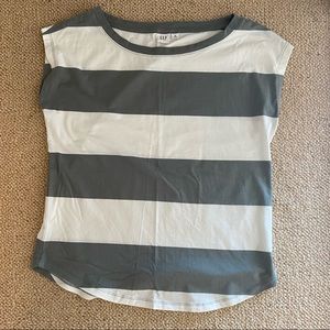 Gap t-shirt